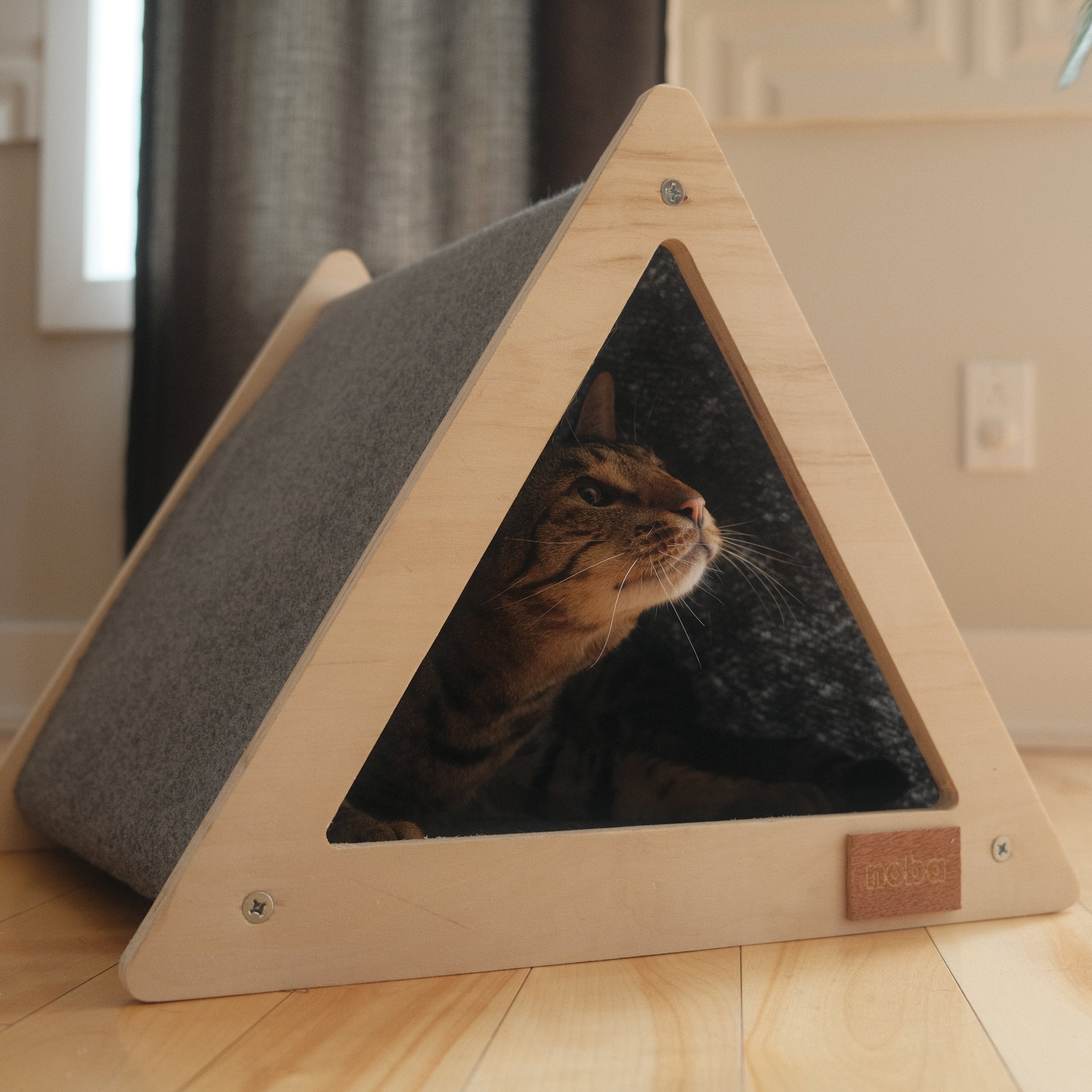 Urban Teepee Pet House – Modern & Cozy Cat Condo