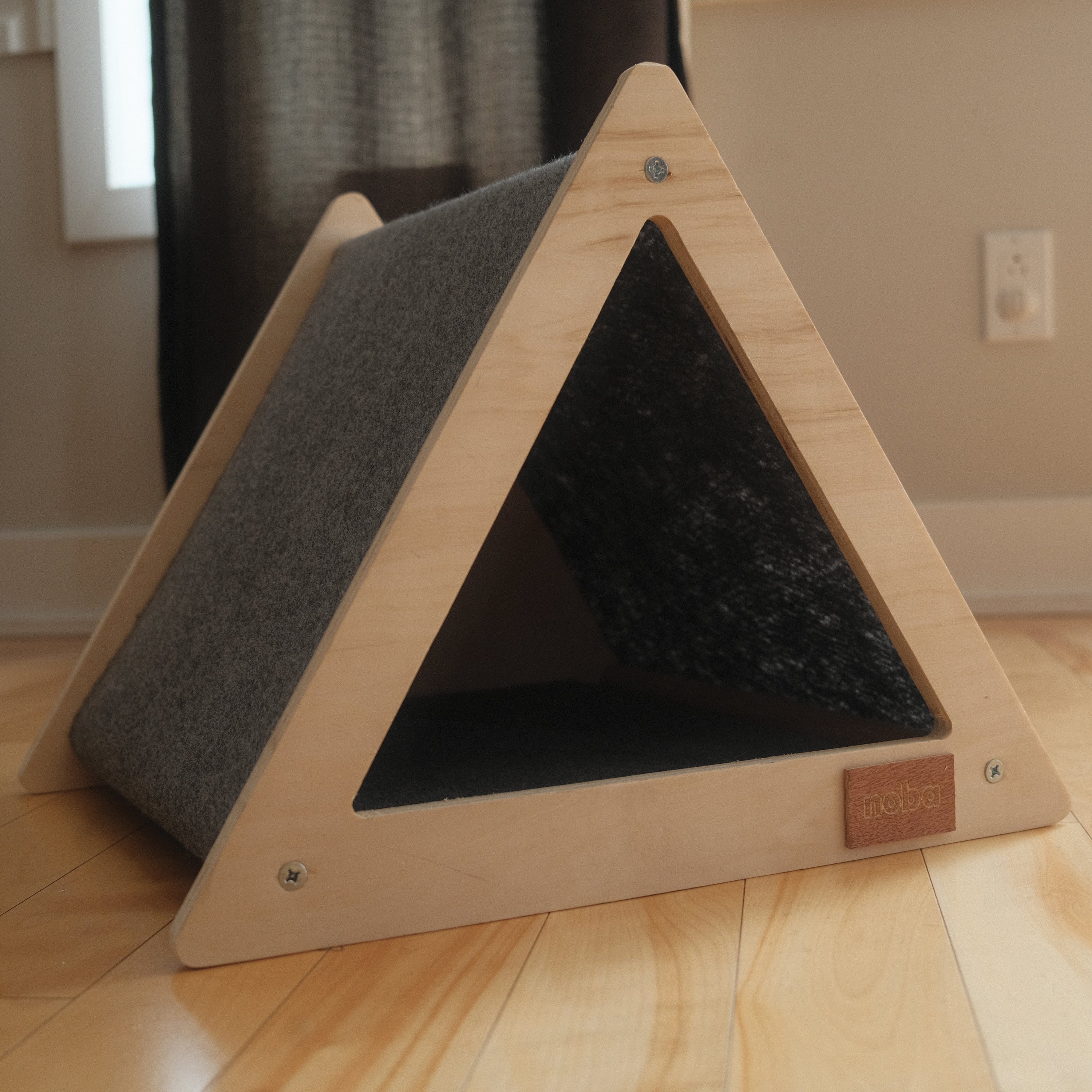 Urban Teepee Pet House – Modern & Cozy Cat Condo